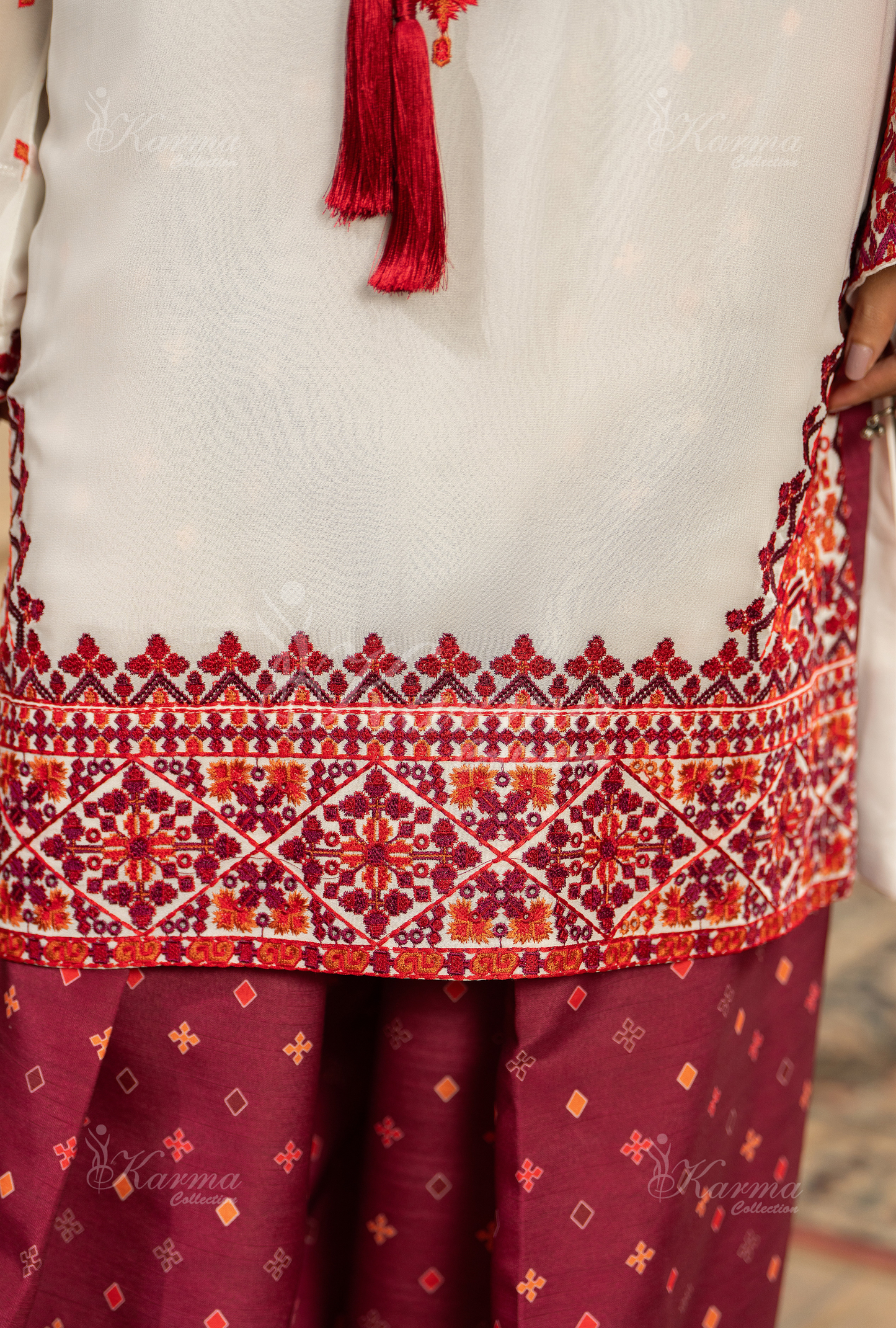 Crimson Red Luxury Dress Pakistan - Georgetta Shirt & Silk Dupatta