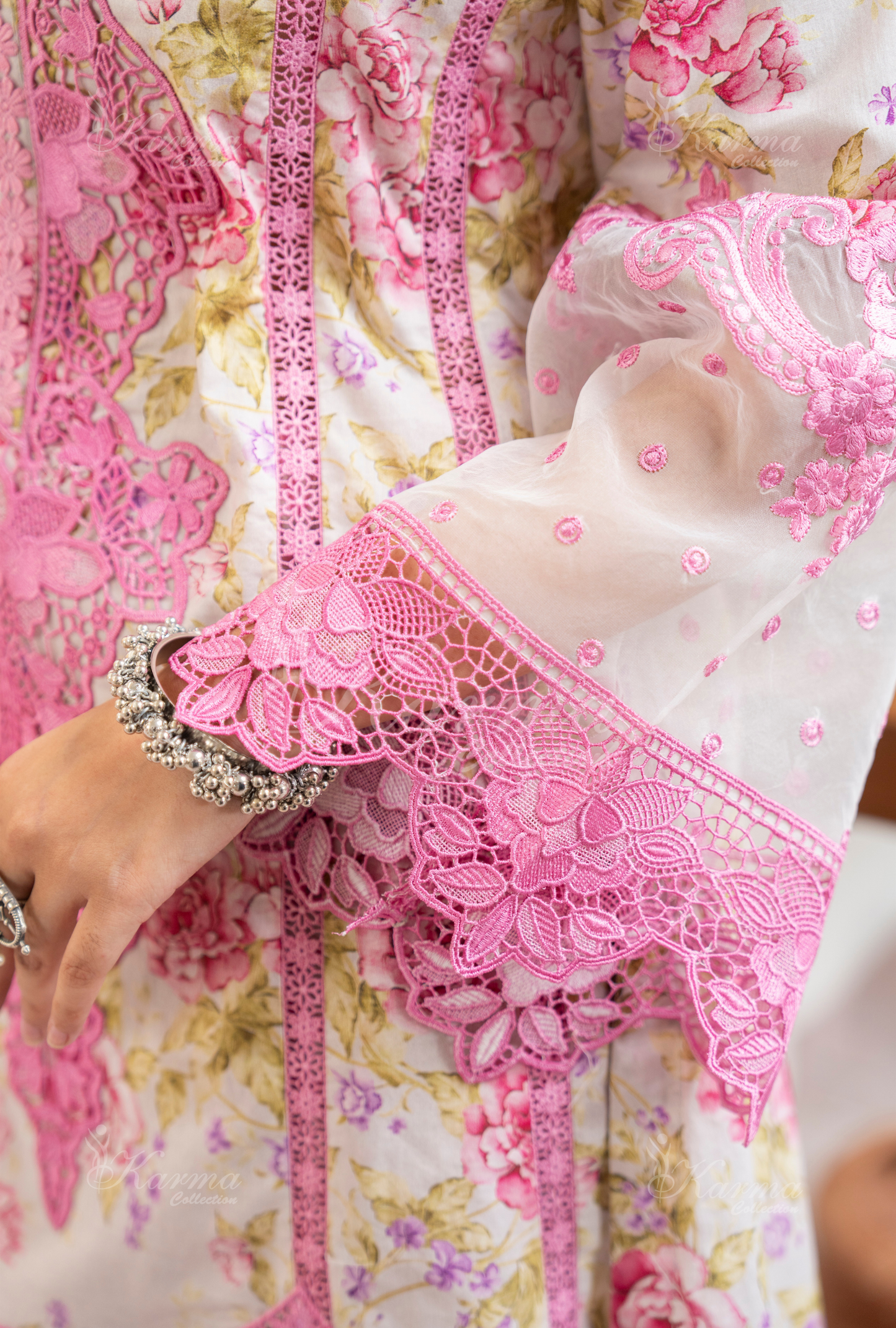 PETAL PINK