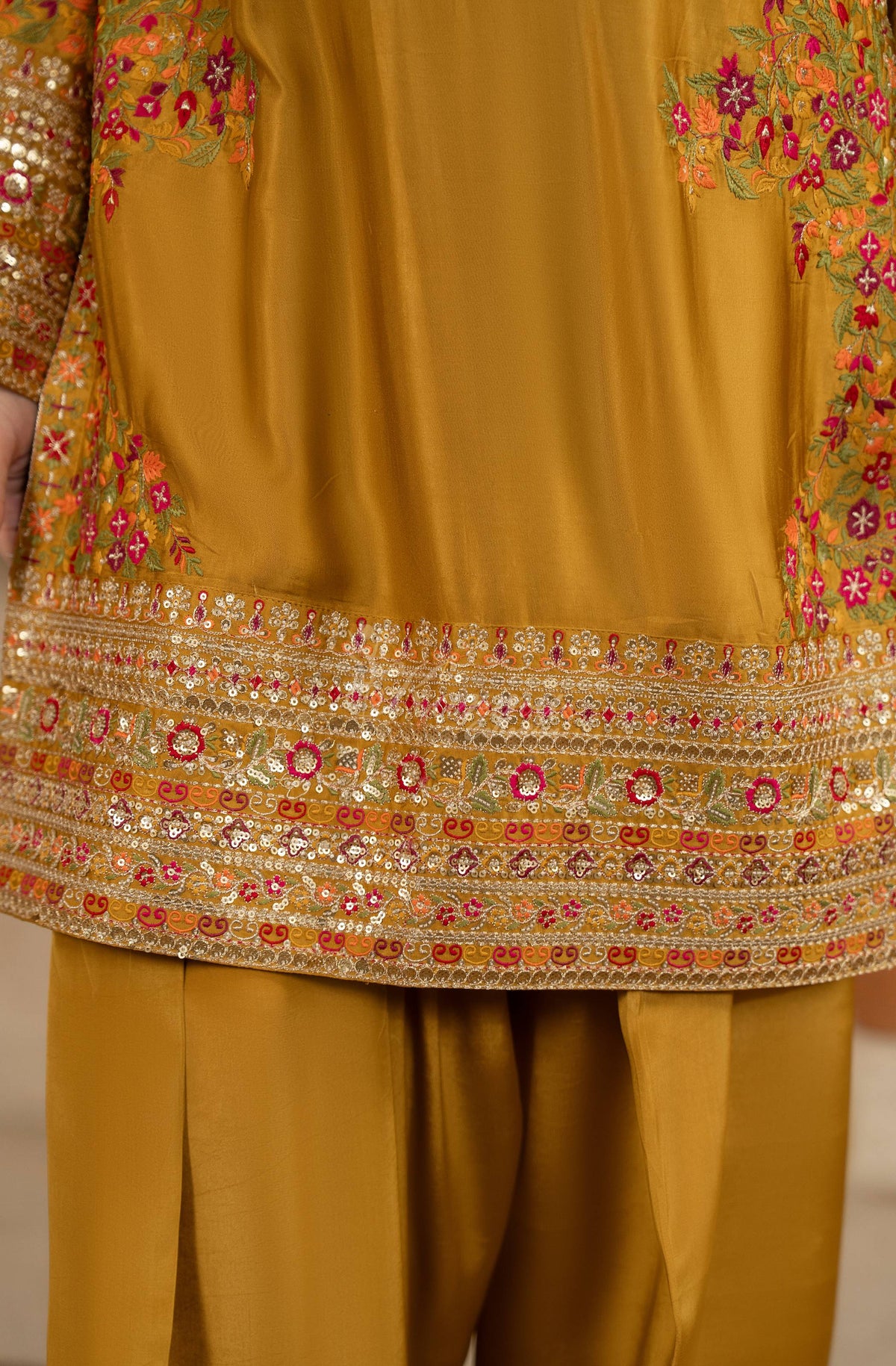 ANTIQUE MUSTARD