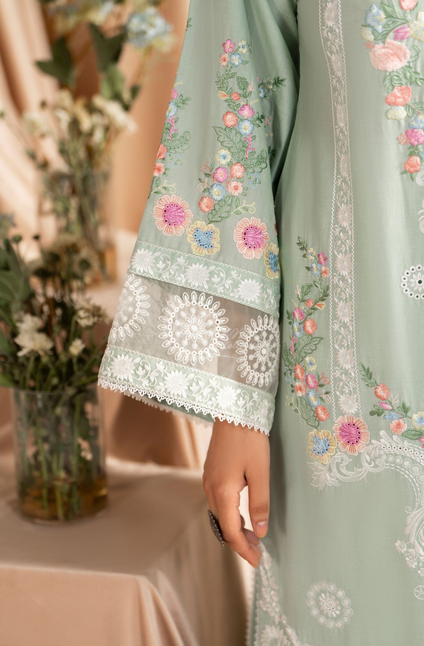 SOFT GREEN