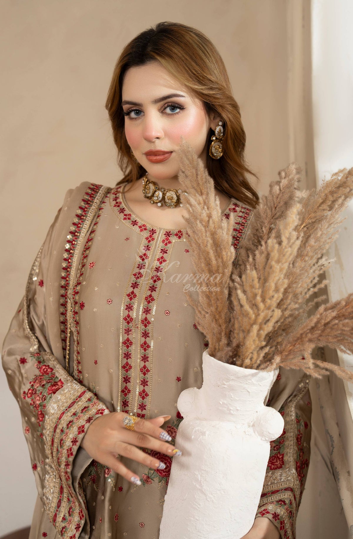 ANTIQUE GOLD