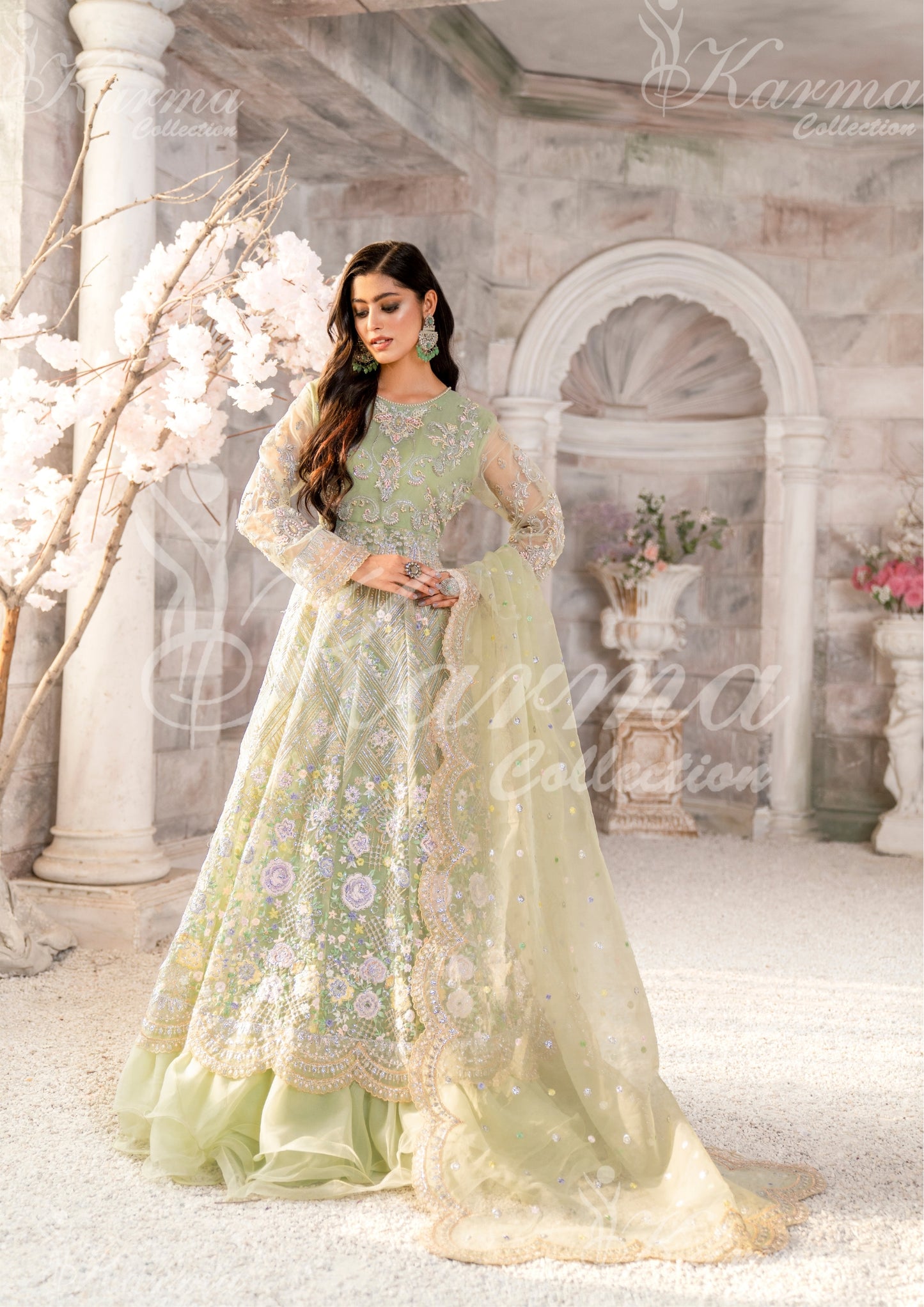 LIGHT GREEN