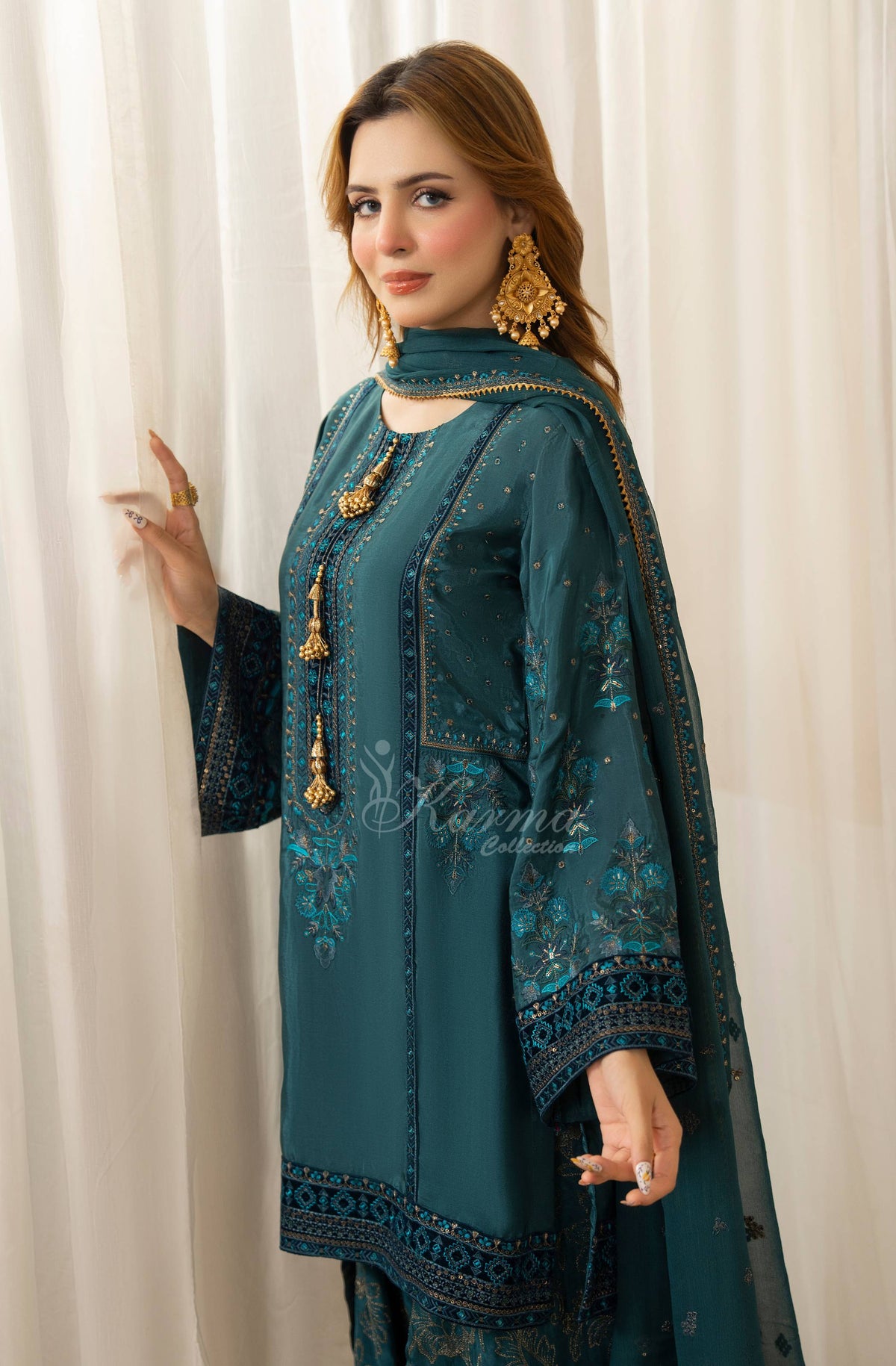 PEACOCK GREEN