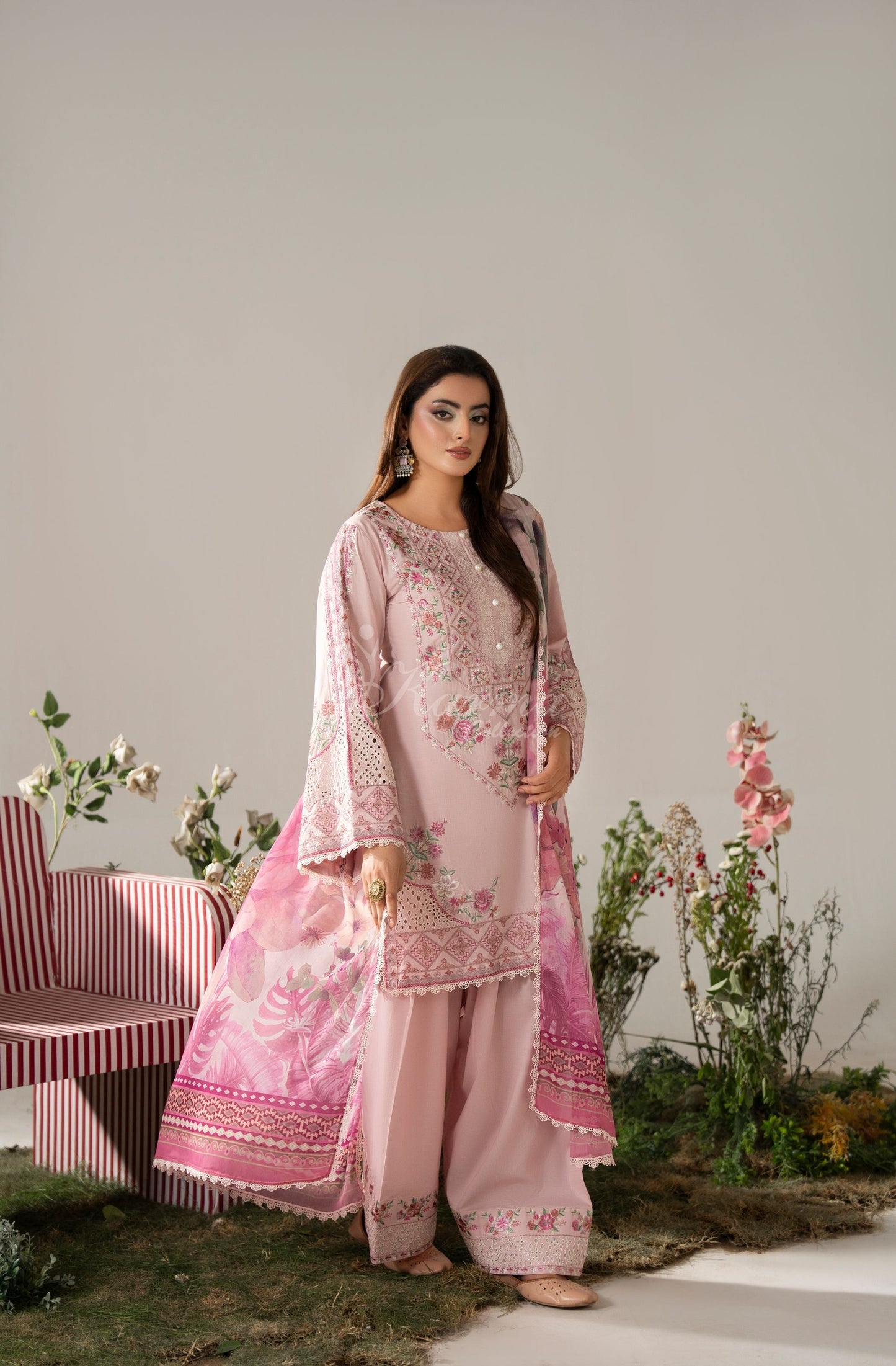SOFT PINK