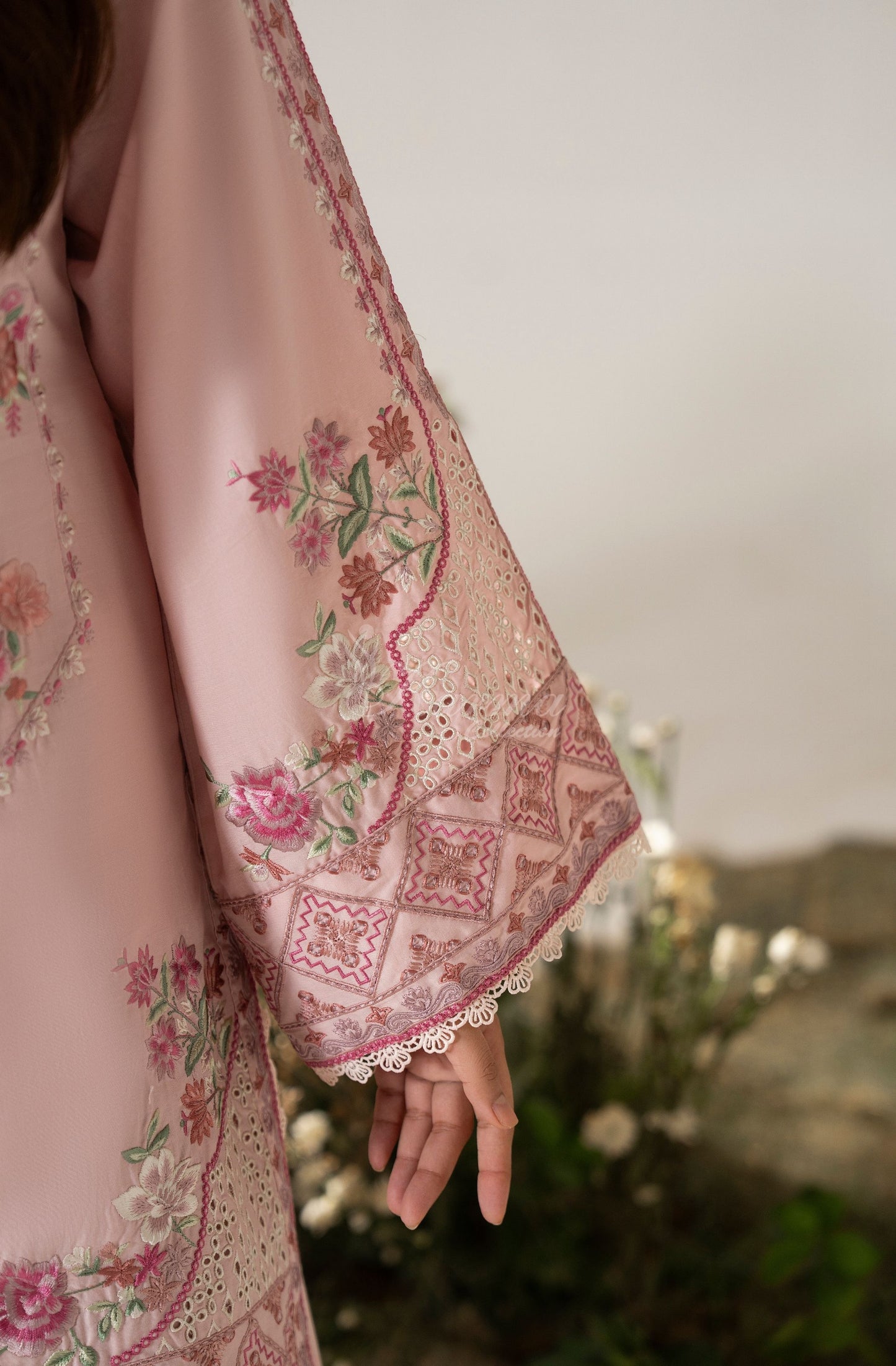 SOFT PINK
