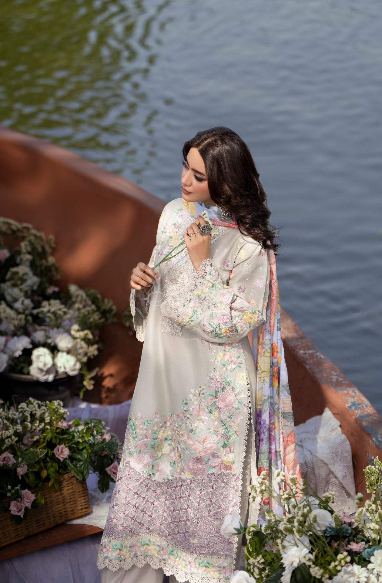 SOFT IVORY