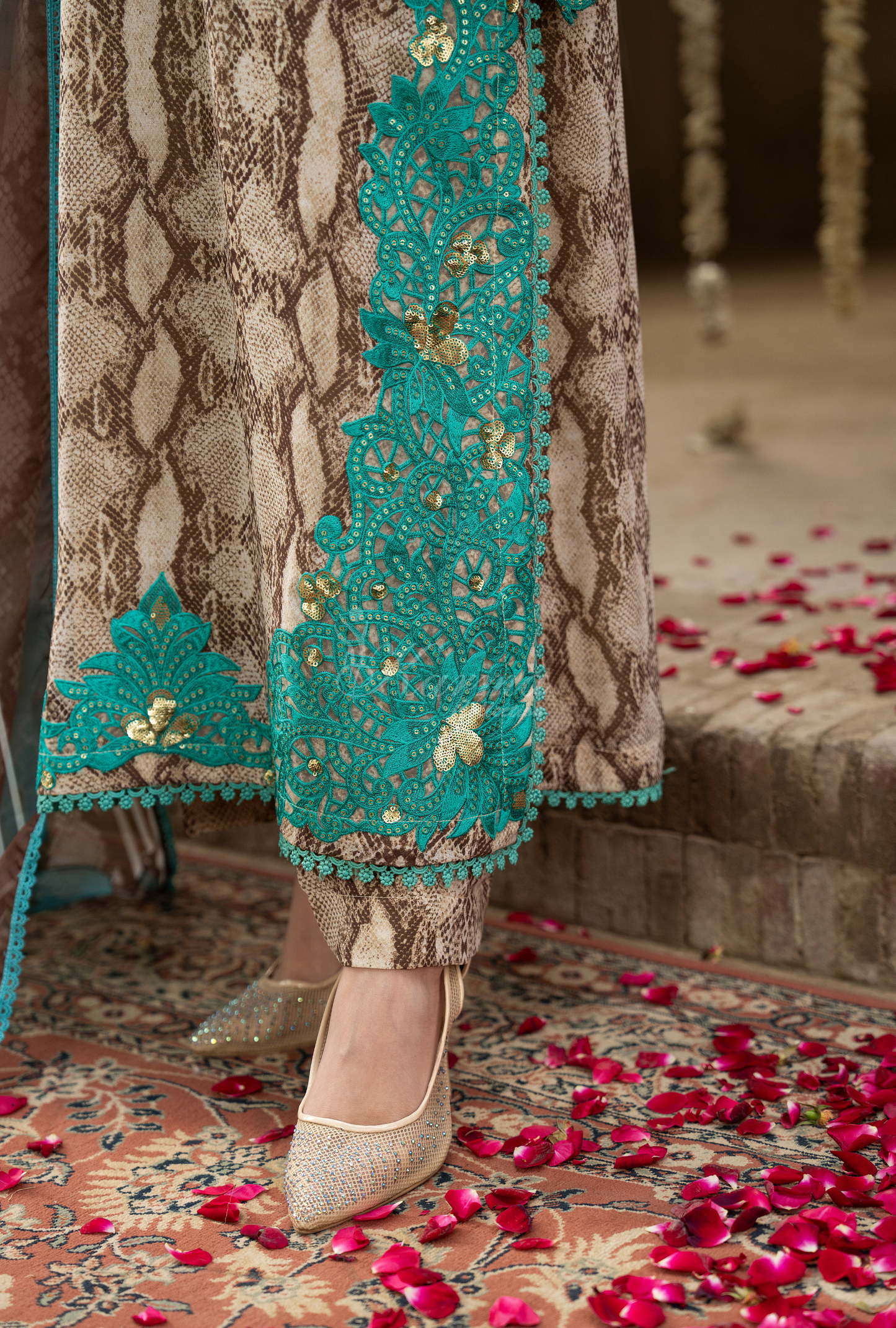 TURQUOISE