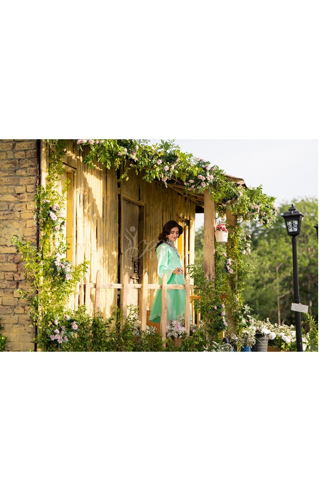 MINT GREEN